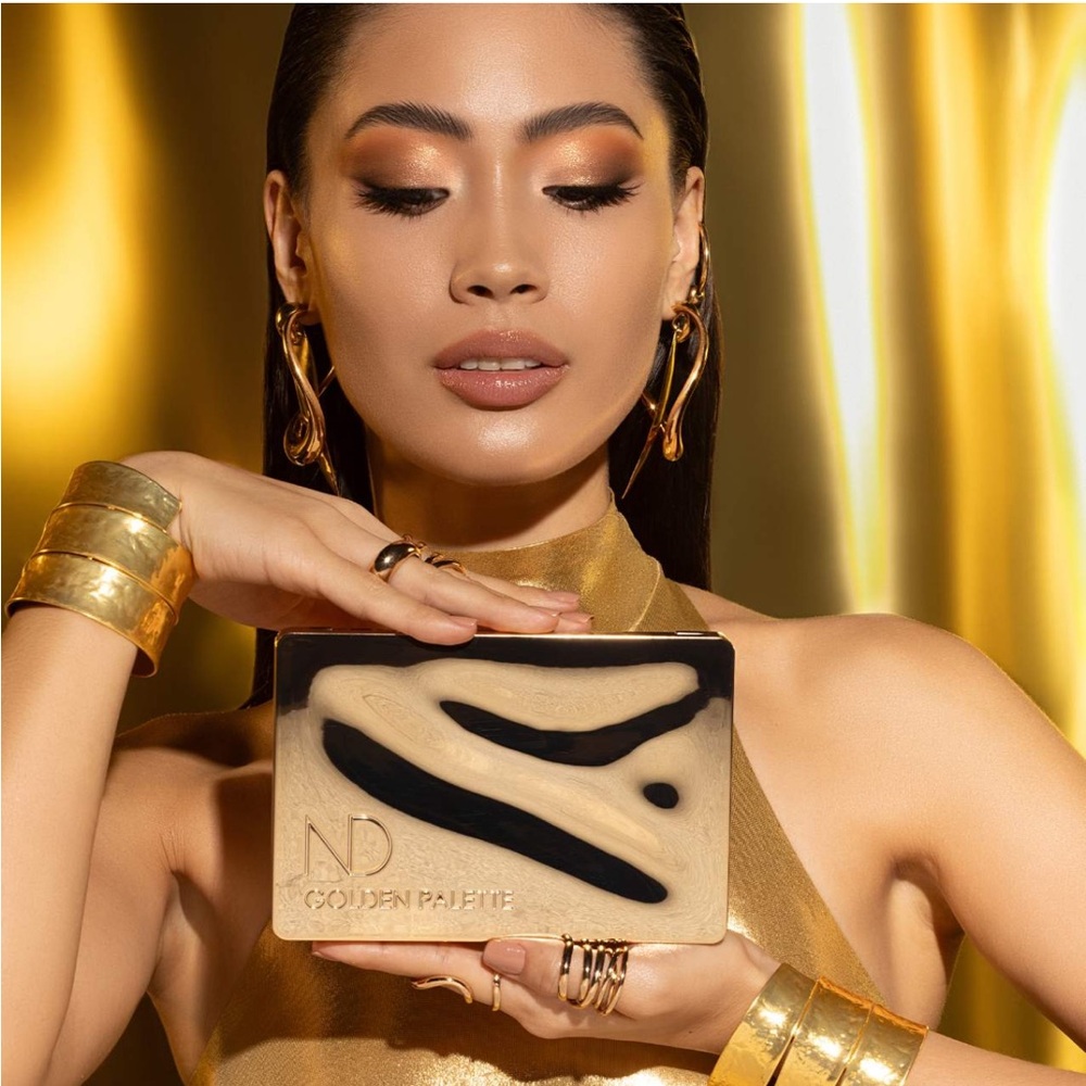 Natasha Denona Golden Eyeshadow Palette - Picture 4 of 13